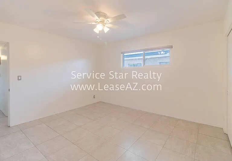 102 W Maryland Ave #D2 — Photo 7