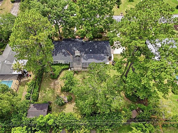 4th image of 1911 NW 22ND DRIVE