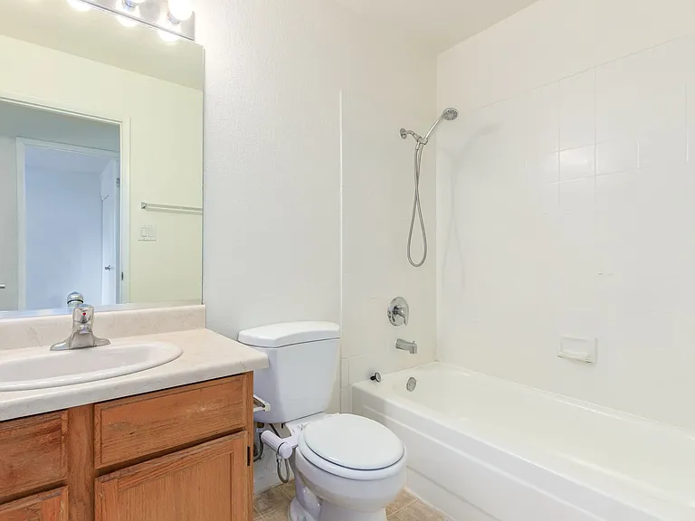 5072 S Rainbow Blvd #205 — Photo 12