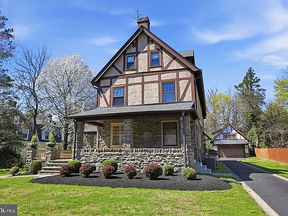 3rd image of 7404 Mountain Ave