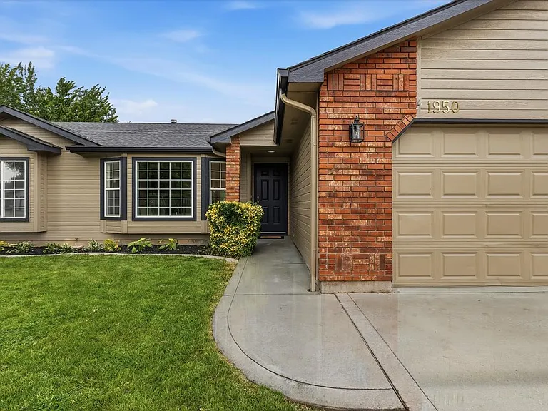 1950 E Challis Dr — Photo 19