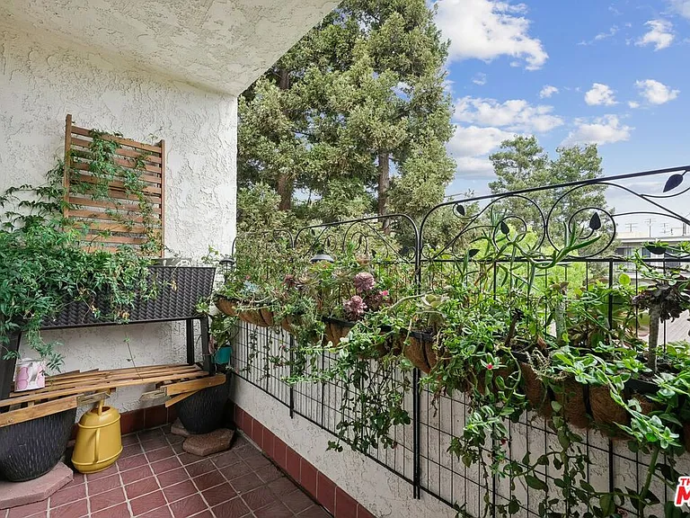125 Montana Ave #304 — Photo 25