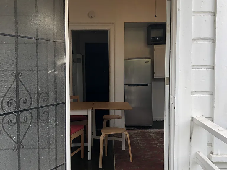 9th St — Photo 3