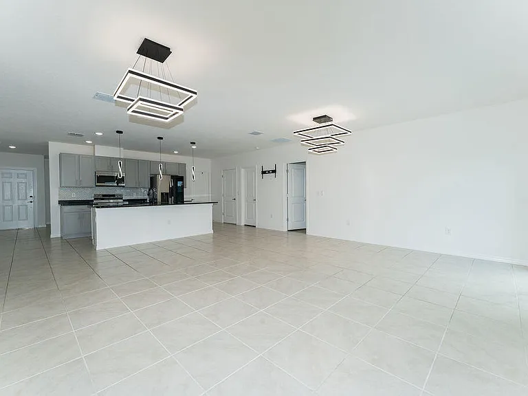 138 SW Carter Ave — Photo 12