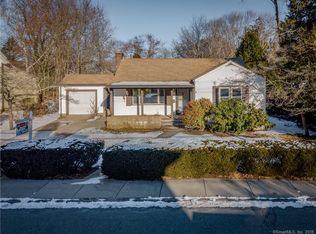 105 Thames St, New London, CT 06320