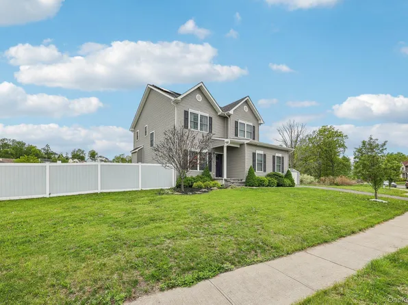 3105 Betsy Ross Ridge, New Windsor, NY 12553