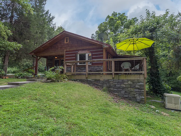 35 Wolfe Park Cir — Photo 21