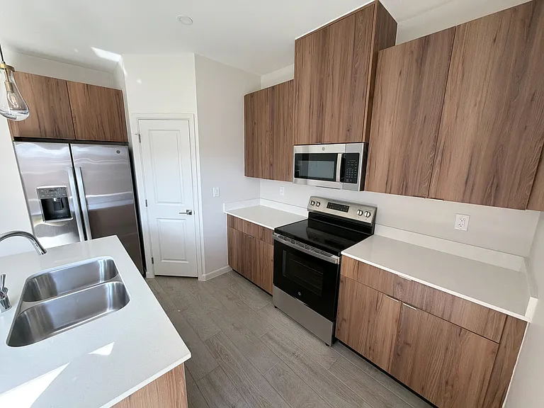 3317 Duke Ave #1 — Photo 3