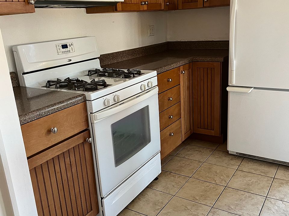 1st image of 3-443 N Main St