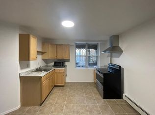 345 Blue Point Rd, Farmingville, NY 11738