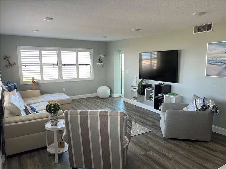 1270 Gulf Blvd #401 — Photo 6
