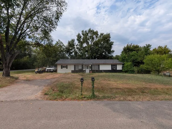 186 Dale Dr, Kilgore, TX 75662