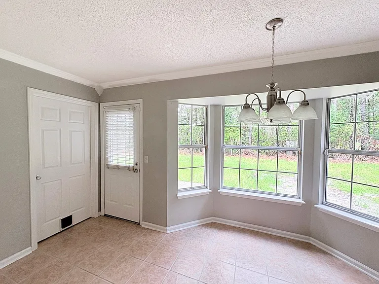 236 Woodbridge Rd — Photo 15