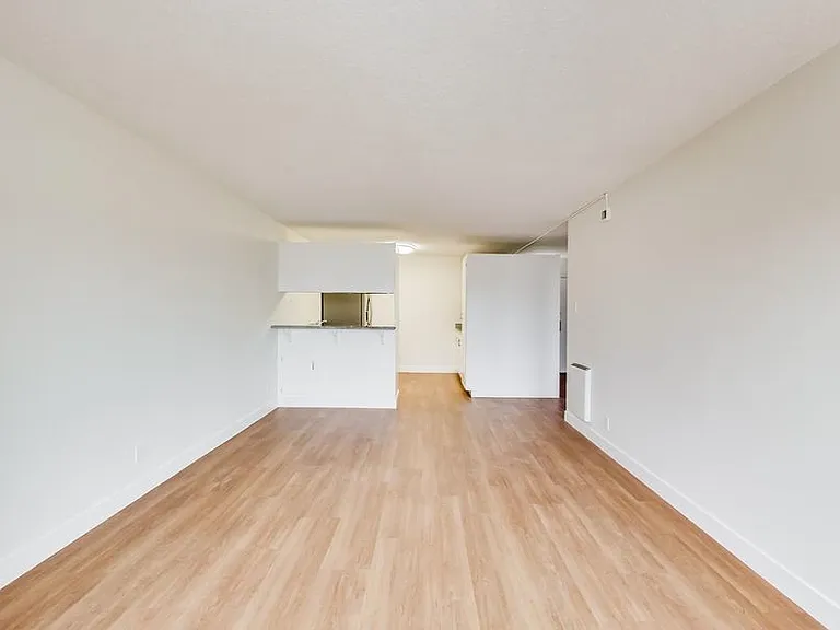 4350 Kirkham Street — Photo 14