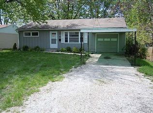 10 NW Lakeview Blvd, Lees Summit, MO 64063