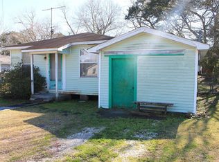 506 Trinity St, Anahuac, TX 77514