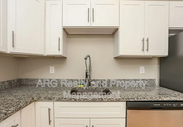 840 Smith St SW #A — Photo 23