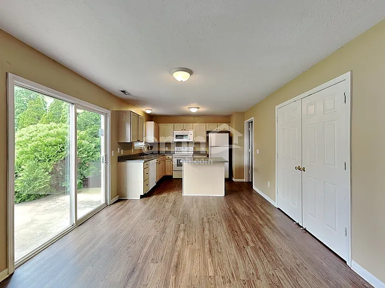 14036 Wheeling Ct — Photo 4