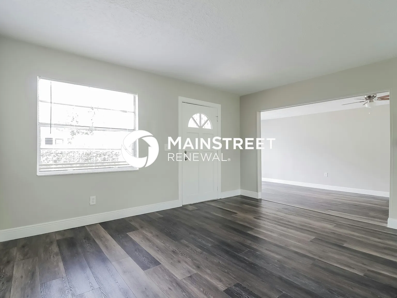 1117 Swan St — Photo 3