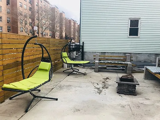 Rented by EXR | media 27