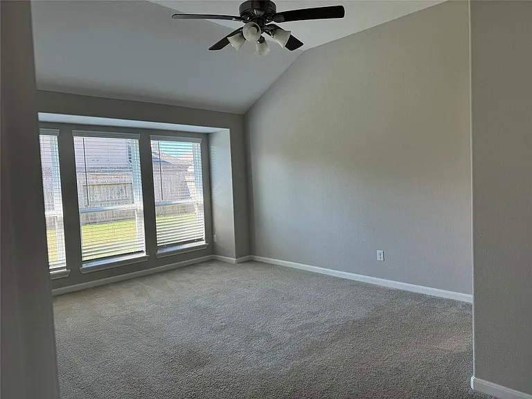 24515 Bludana Ln — Photo 6