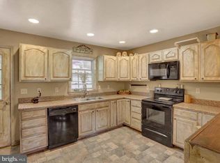 18 Cottontail Dr, Millerstown, PA 17062