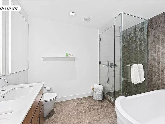 4th image of 447 W 18th St APT 3C