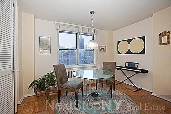 Sold by NextStopNY | media 20