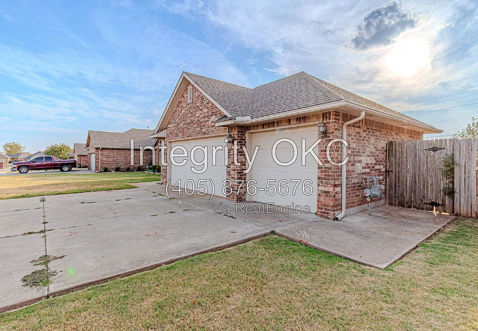3 bed, 2.0 bath, 1696 sqft, $1,725 — Photo 3