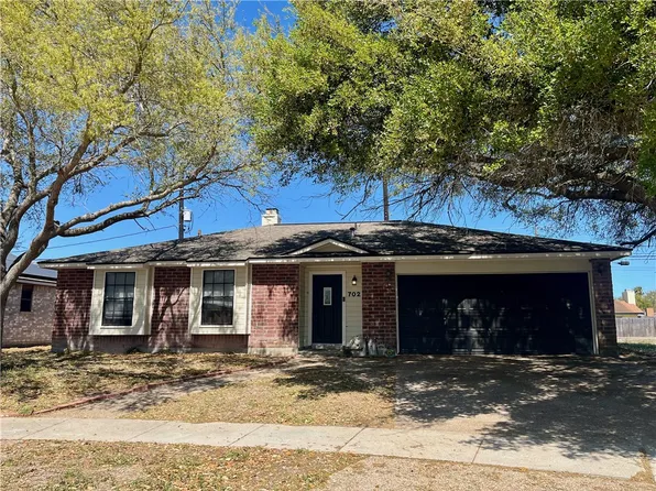 702 Saint Bernadine Dr, Corpus Christi, TX 78418