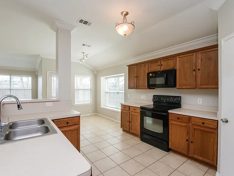 4521 Napa Valley Dr — Photo 8