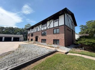 601 N 4th St #2, Beatrice, NE 68310
