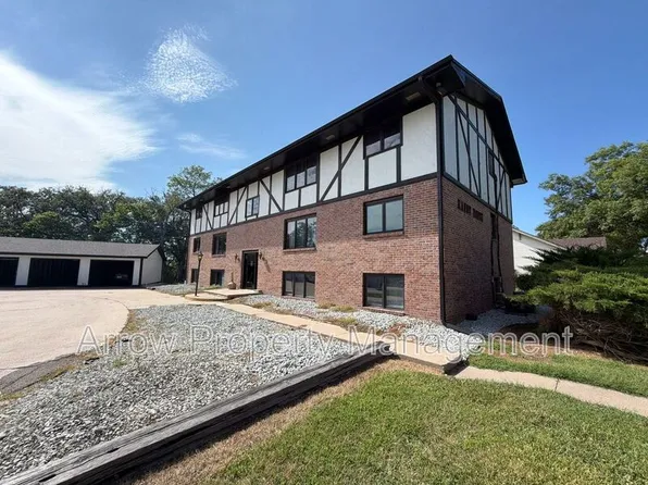 601 N 4th St #2, Beatrice, NE 68310