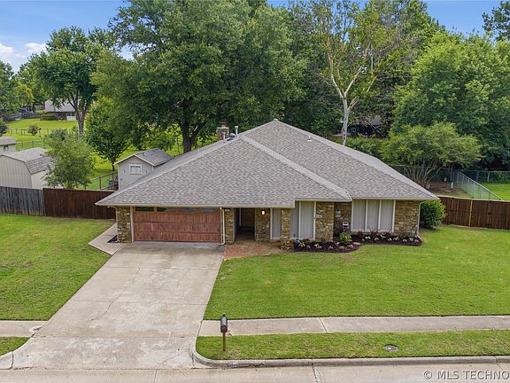 2nd image of 6609 S Redbud Ave