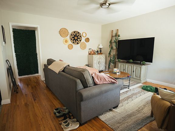 4th image of 3109 Nile St