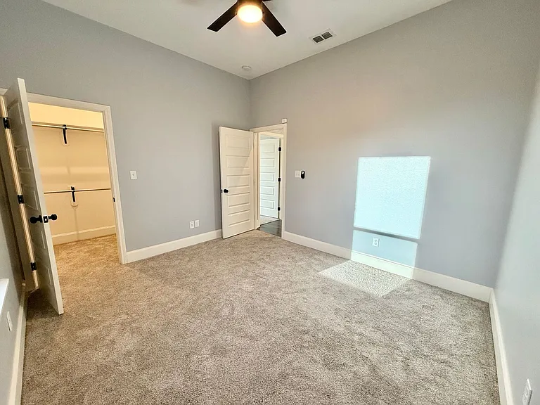 1033 Stagecoach Bnd — Photo 26