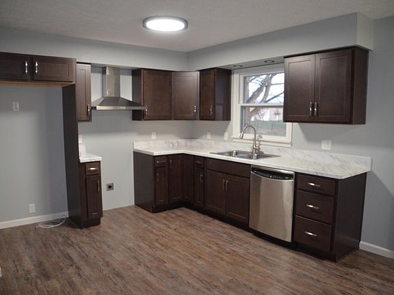 3rd image of 14676 Eaton Pike