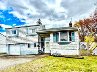 71 Jamaica Ave, Plainview, NY 11803