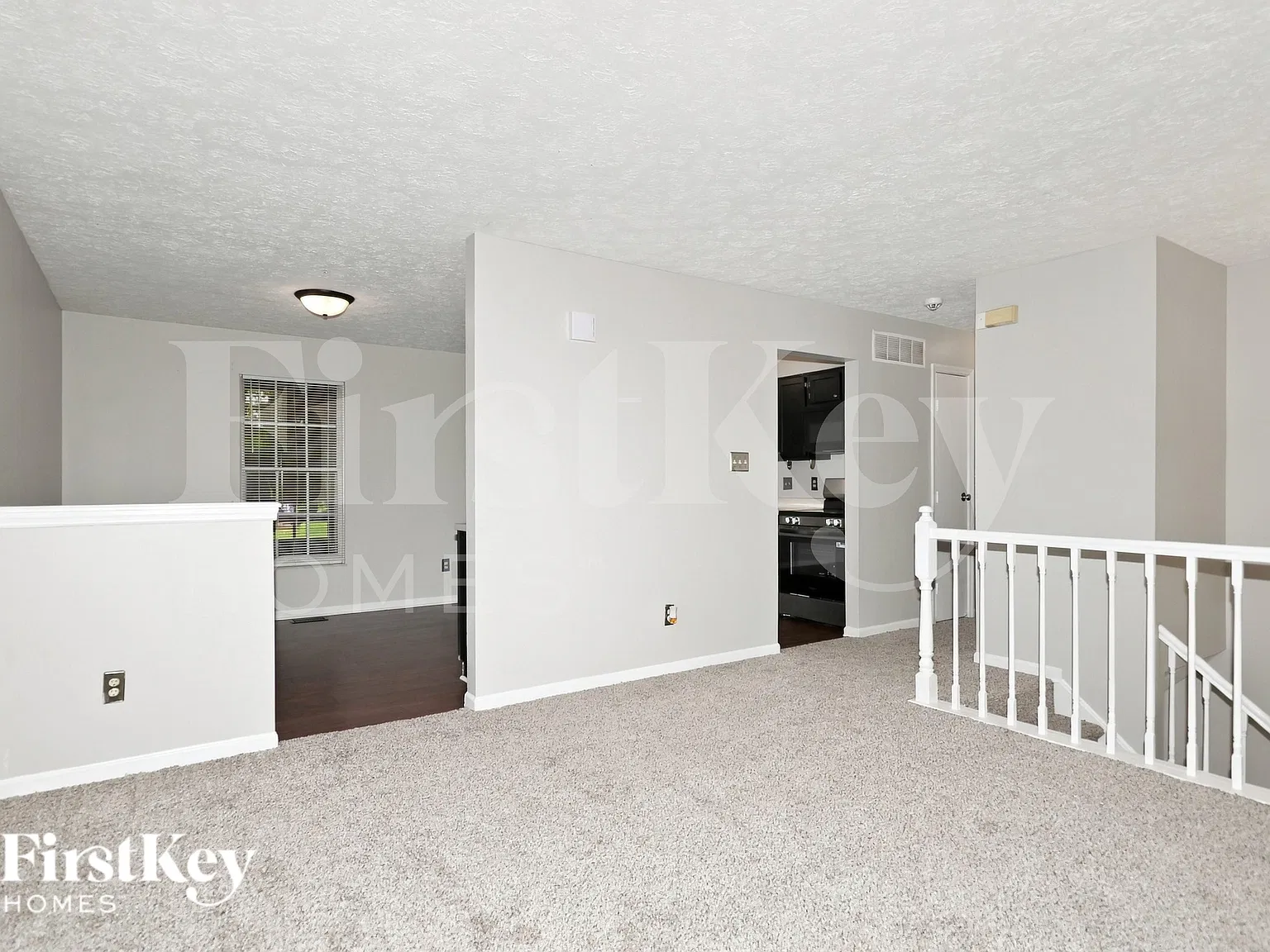 3 bed, 1.5 bath, 1988 sqft, $1,890 — Photo 4