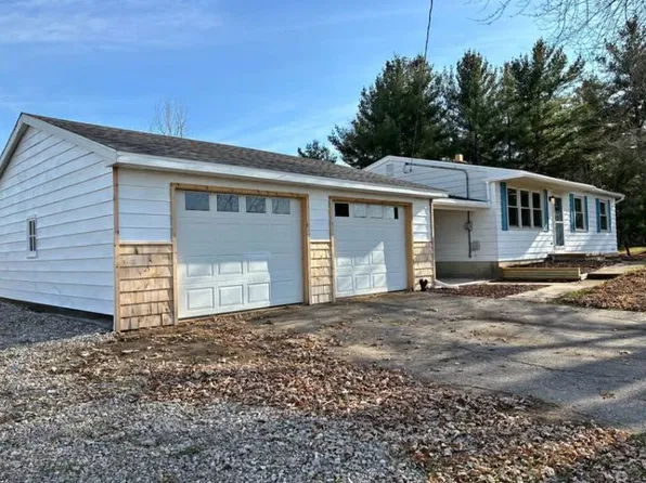 3920 N Canal Rd, Dimondale, MI 48821