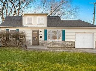 10621 W 56th Ter, Shawnee, KS 66203