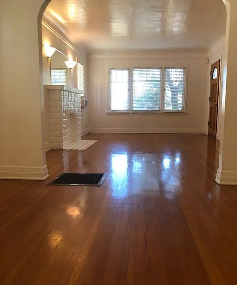 1317 S Stanley Ave — Photo 2