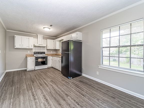 4th image of 102 Inverness Ct