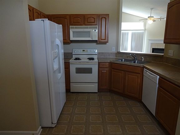 4th image of 3543 Whisper Creek Blvd