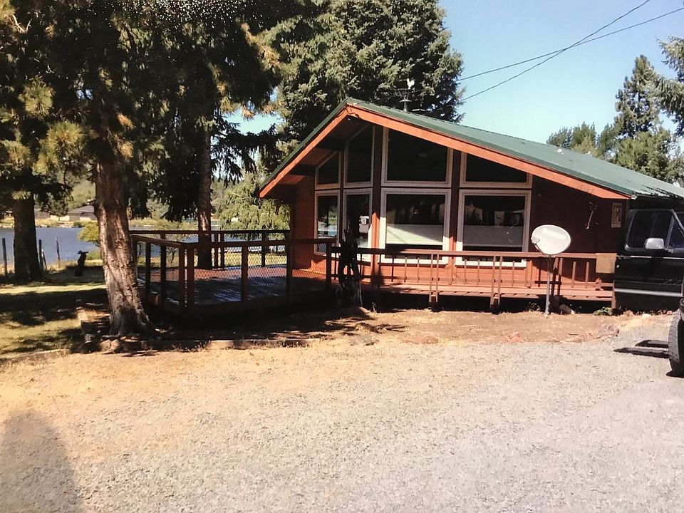 Cedar Cabin with River view and Deck