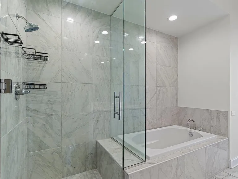 717 Riverside Dr — Photo 9