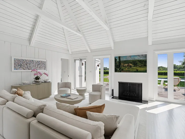 627 Sagaponack Rd — Photo 7