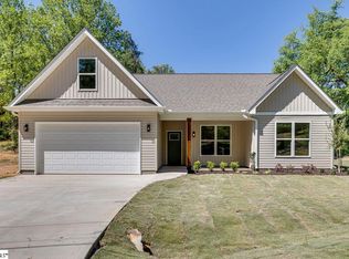 5 Carter Dr, Marietta, SC 29661