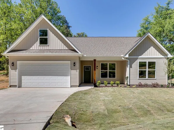 5 Carter Dr, Marietta, SC 29661