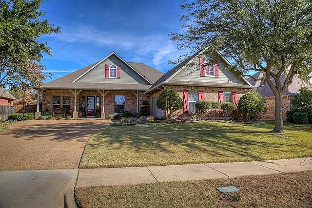 1st image of 2714 Knightsbridge Ln